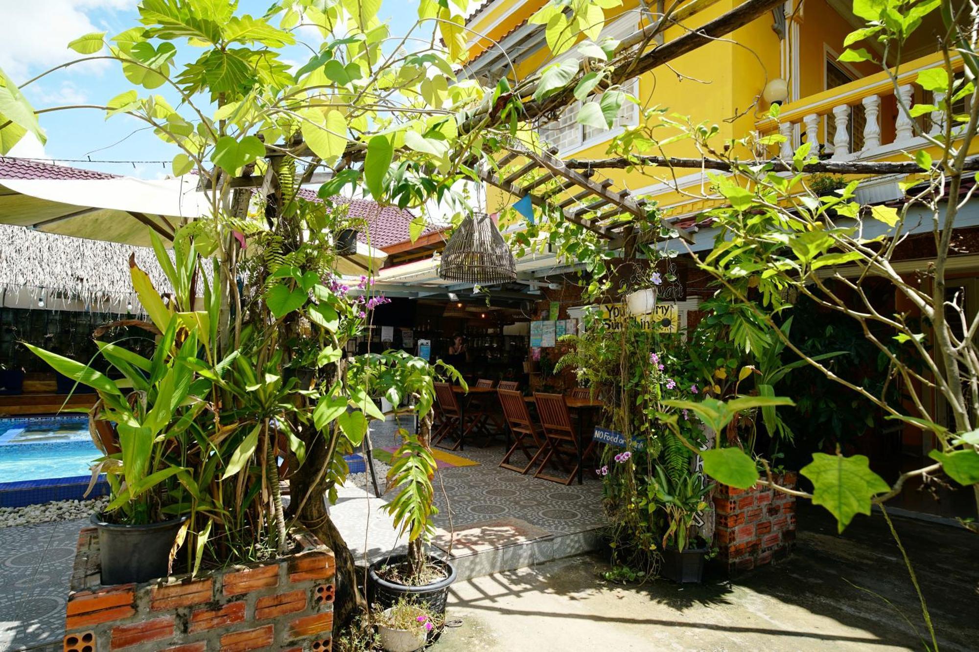 Yellow Star Hostel Kampot Exterior photo