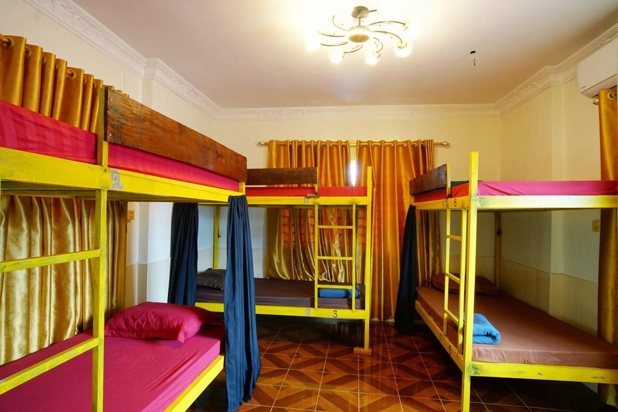 Yellow Star Hostel Kampot Exterior photo
